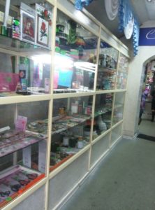 Витрина магазина Ткани-Шторы-Тюль